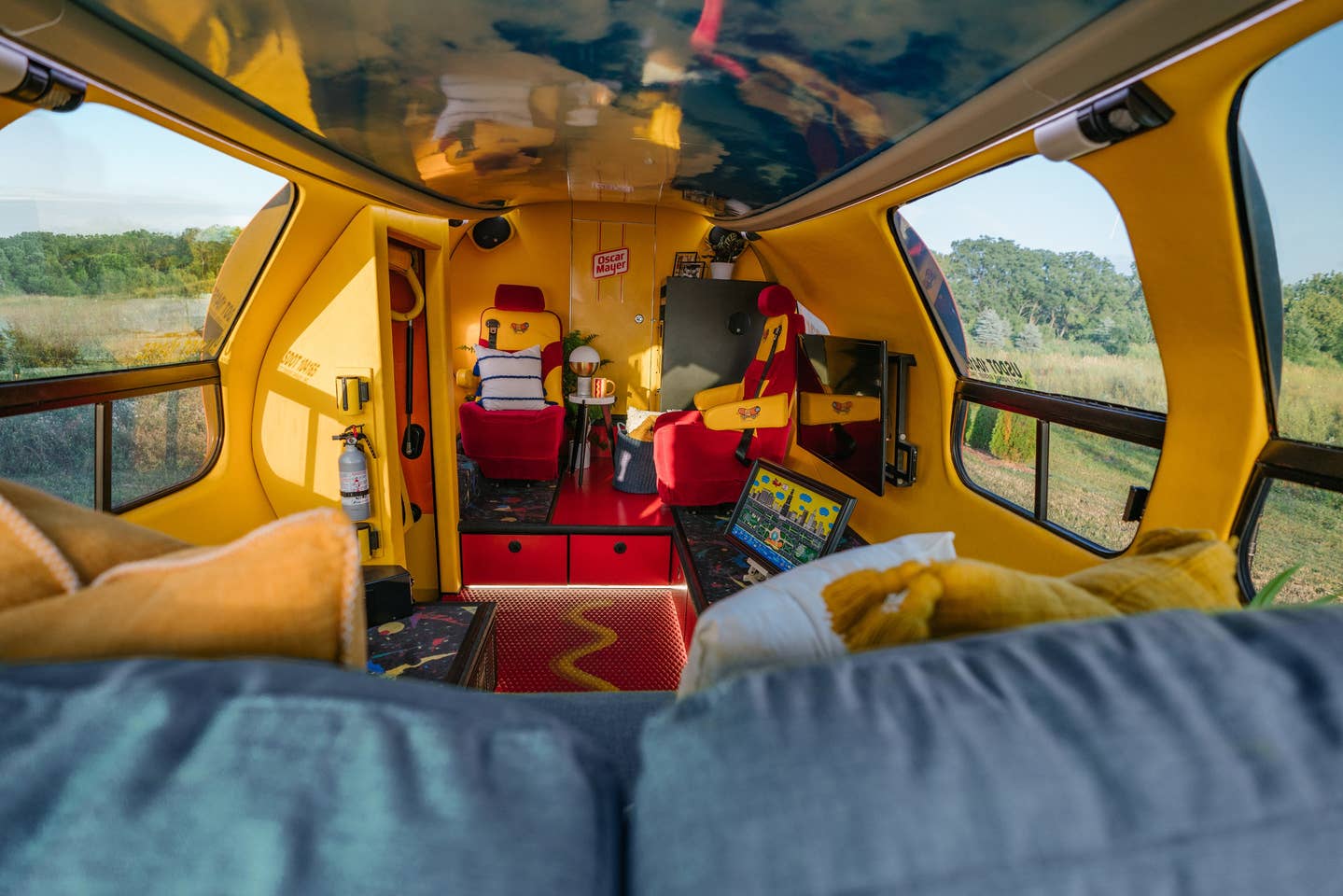 wienermobile_airbnb_4