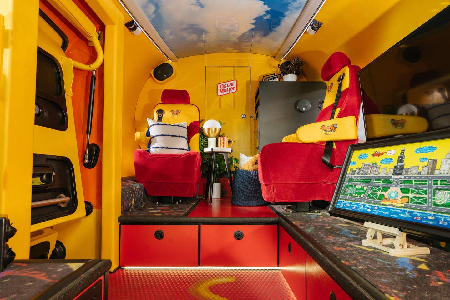 wienermobile_airbnb_5