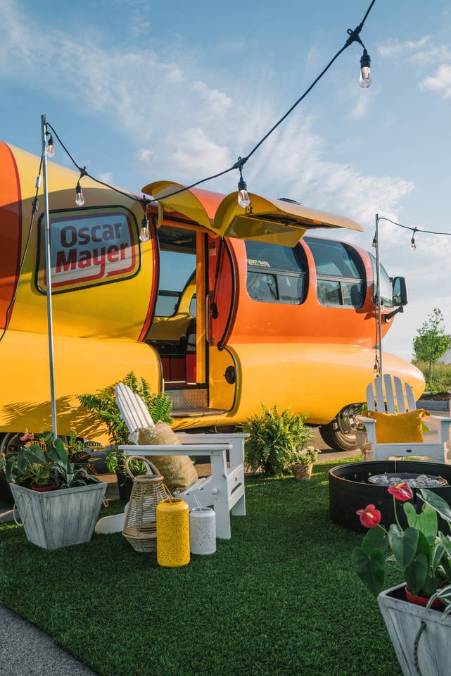 wienermobile_airbnb_7